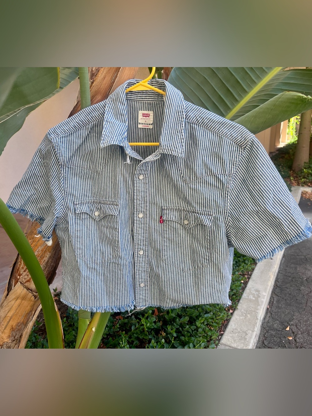 Distressed Levi’s Classic Standard Western Short-sleeve Shirt Sz Small